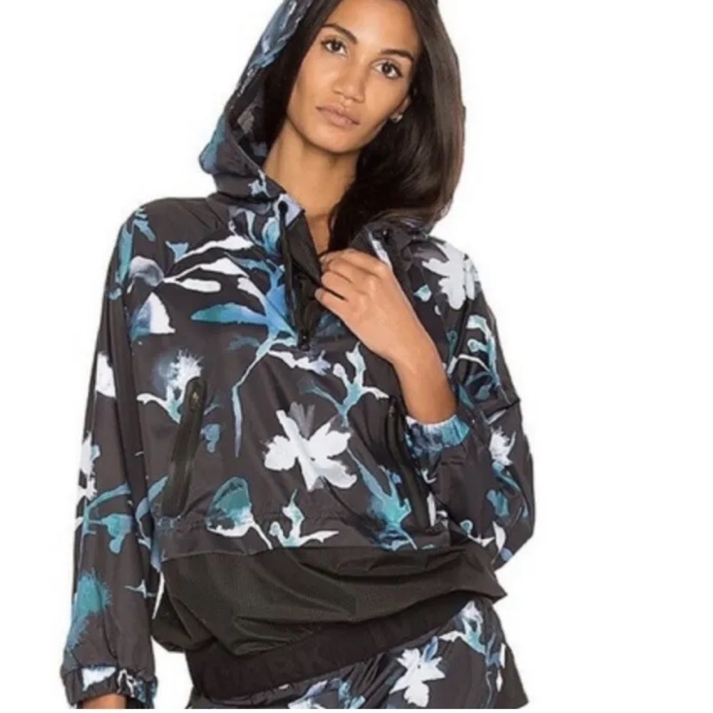 Ivy Park Ink Cloud hooded lightweight jacket L